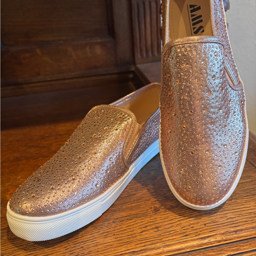SPARKLING ROSE GOLD CASUALS - Picture 10 of 15